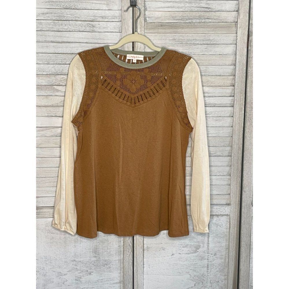 Hailey & Co. Tan & Cream Long Sleeve Shirt Size Small NEW